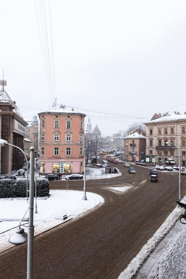 Romari Площа Міцкевича Lviv Buitenkant foto
