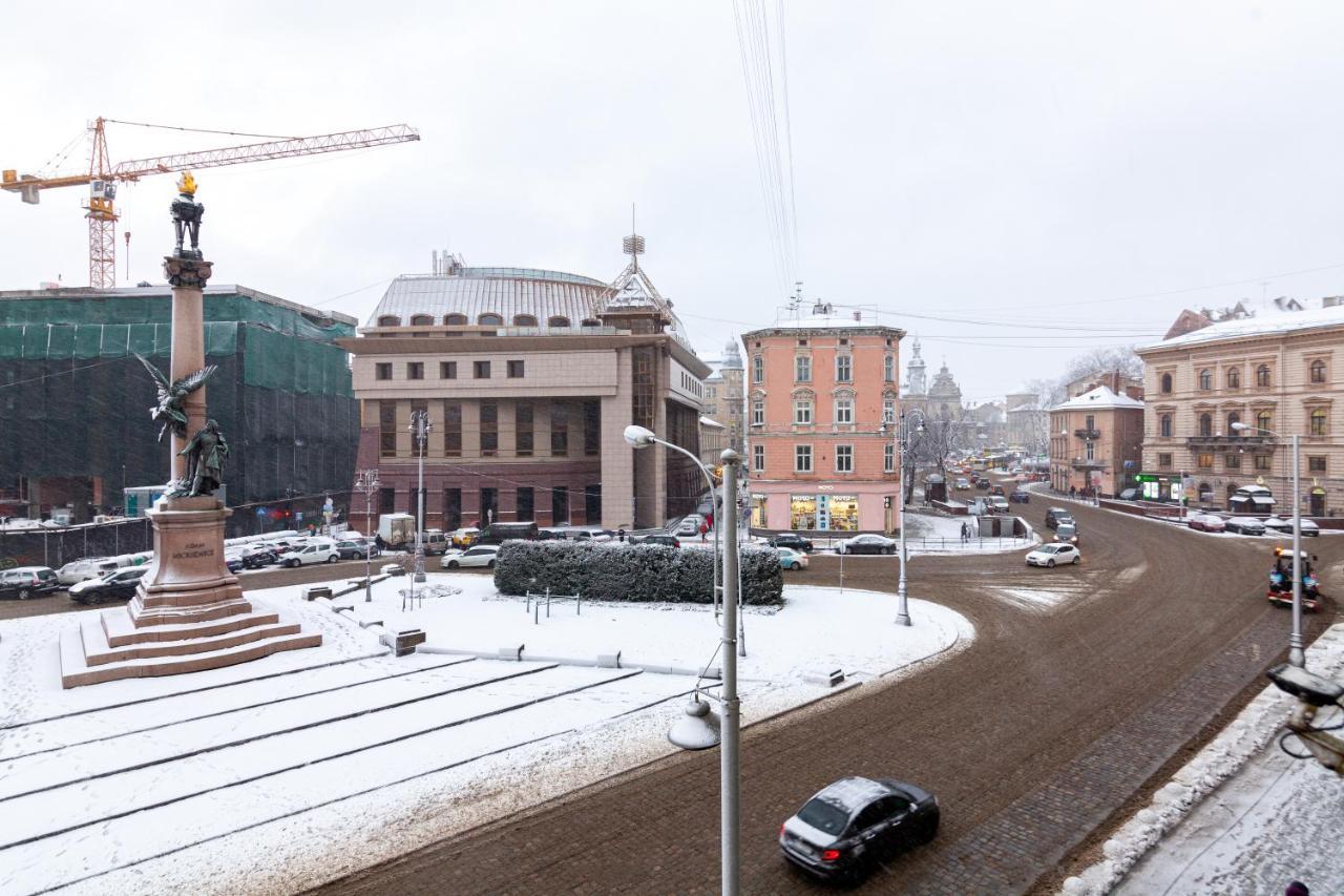 Romari Площа Міцкевича Lviv Buitenkant foto